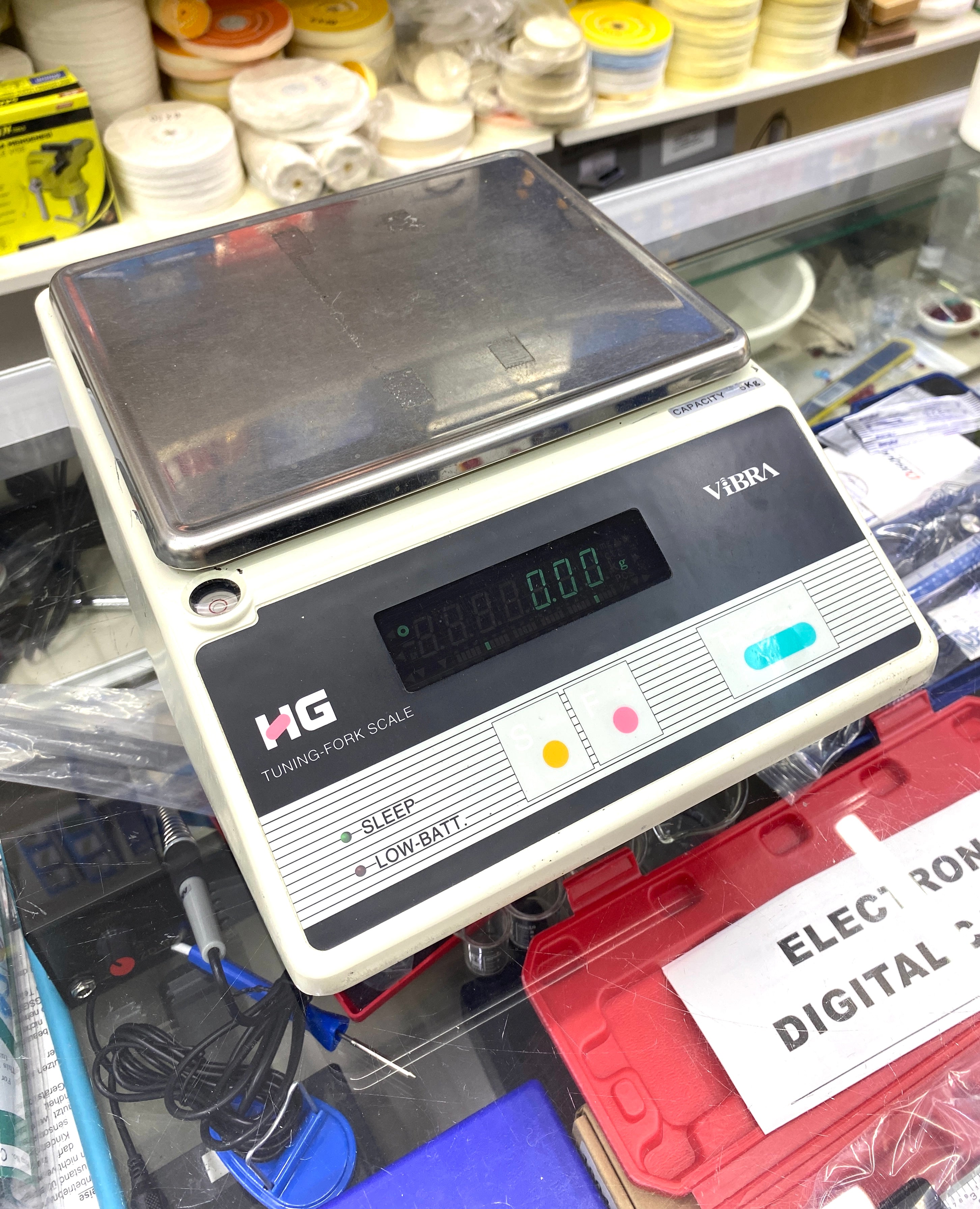 Подержанные весы 6,1 кг / чувствительность 0,1