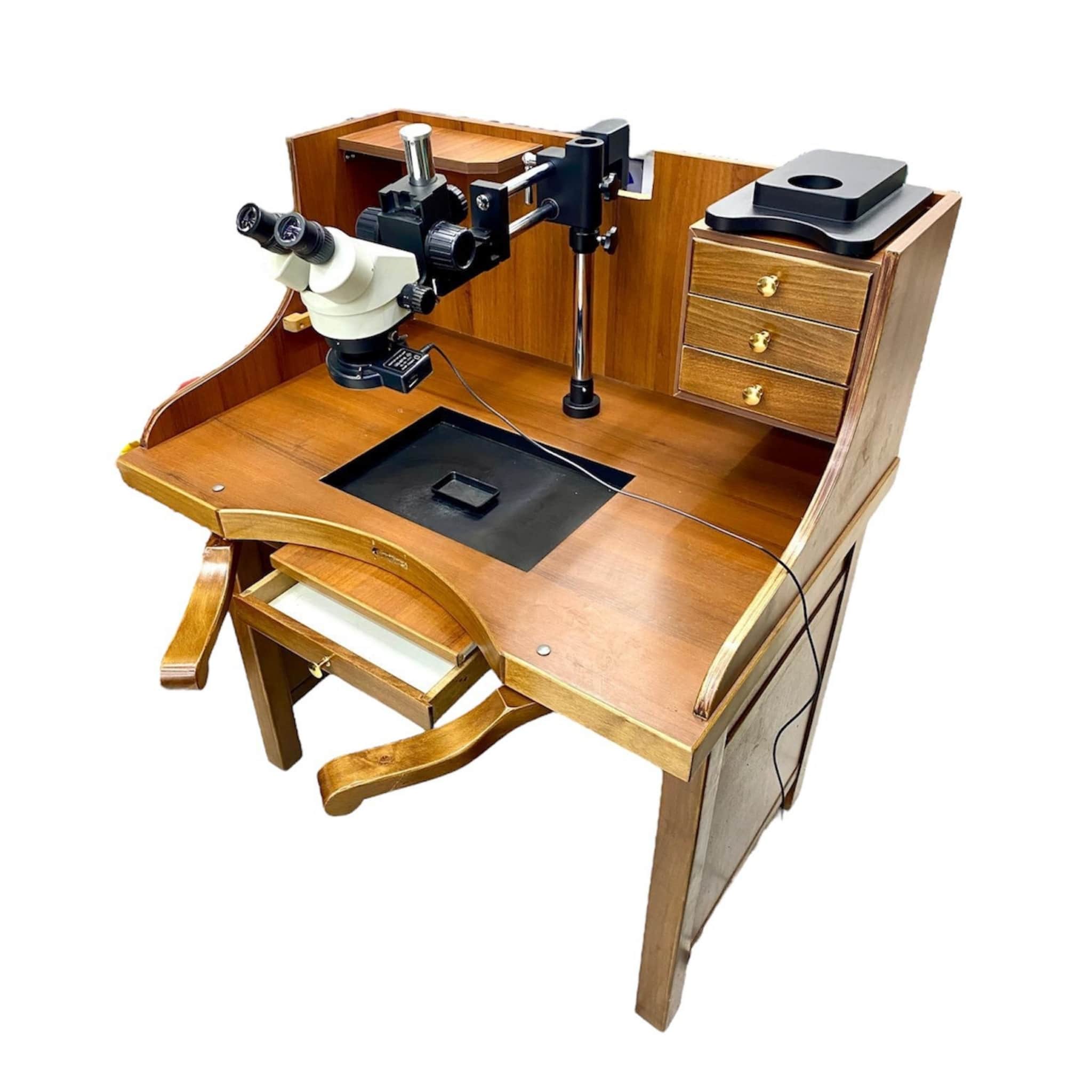 2.El Mıhlayıcı Tezgahı ve Mikroskop Makinesi